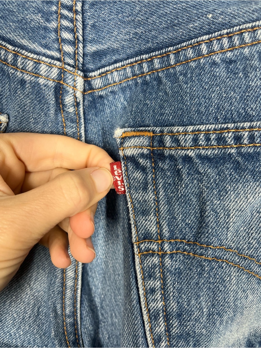 Vintage Levi’s Made in the USA 501xx Jeans - Picture 8 of 10